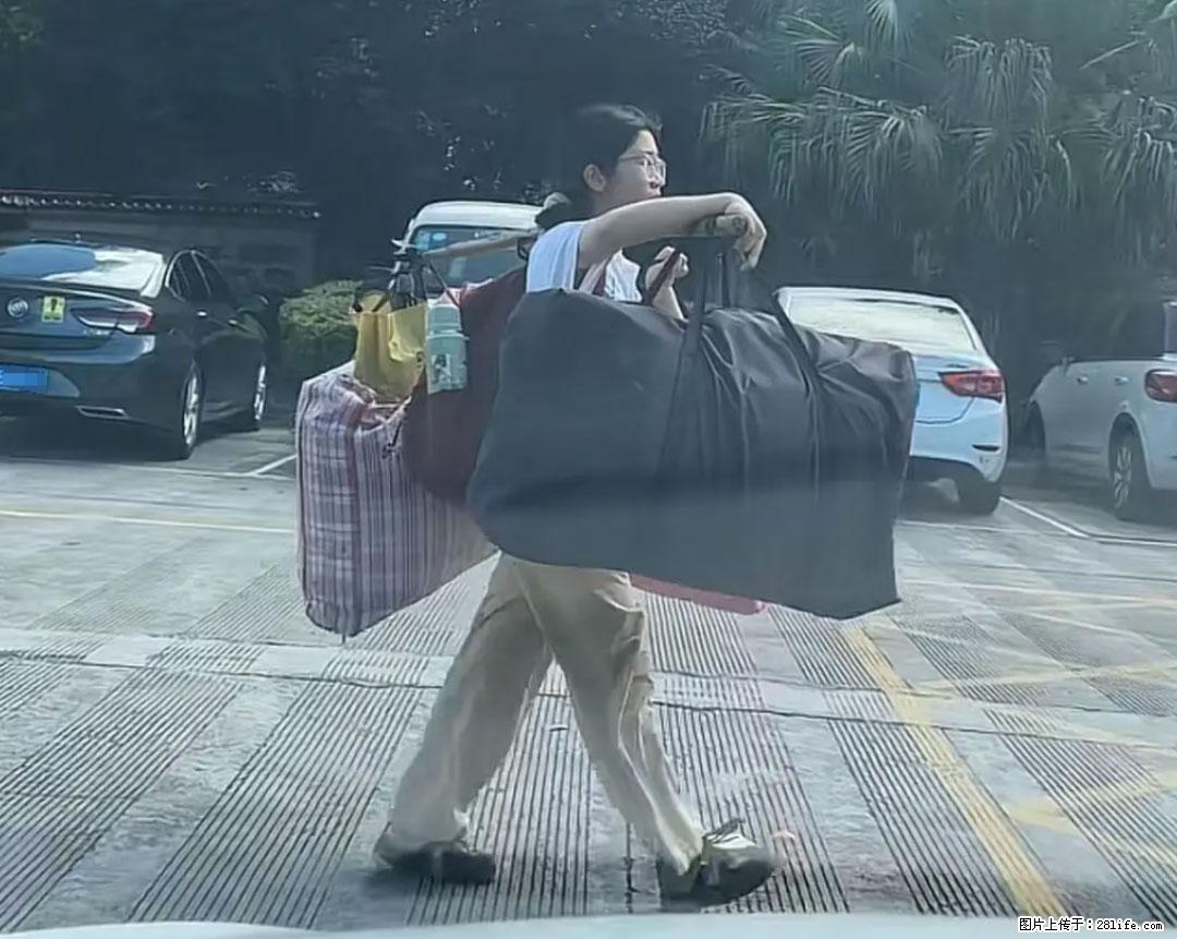 全网追的“扁担女孩”,找了一份暑假工,时薪12元 - 张掖生活资讯 - 张掖28生活网 zhangye.28life.com